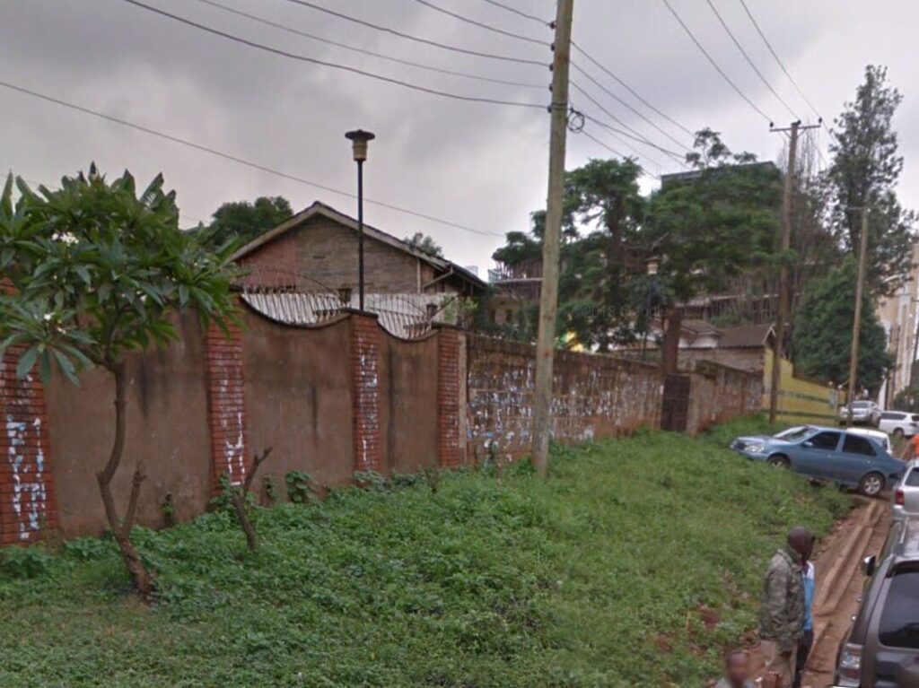 1.2 acres at parklands touching tarmac road at Limuru road