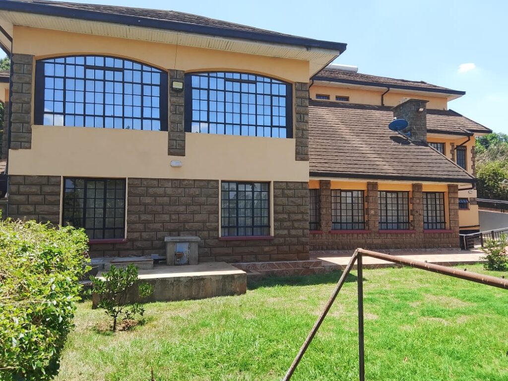 A 6 bedrooms house,all ensuite for sale in Kitisuru